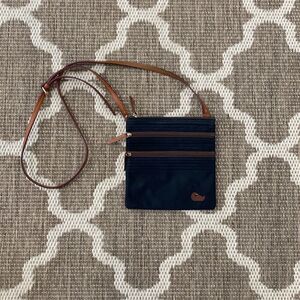 ￼ Dooney and Bourke Crossbody Y2K vintage ￼￼